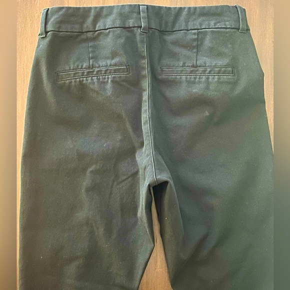 Old Navy High Rise Pixie Split Hem Dark Gray Pants Size 2 - Picture 3 of 6
